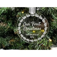 Unser Erstes Weihnachtspaar Personalisierte Acryl Weihnachtsverzierung Mit Namen Und Jahr von mncelebrations