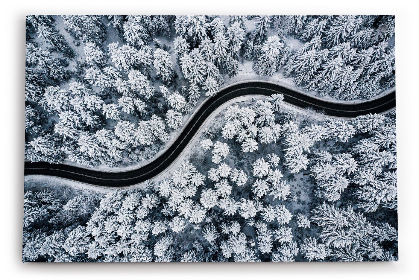 möbel-direkt.de Leinwandbild Wald aus der Vogelperspektive Tannenwald Waldstraße Schnee Winter von möbel-direkt.de