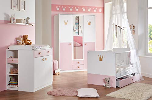 möbel-direkt Babyzimmer Cindy 7 teilig mit 3 türigem Schrank in Weiß und Rosé von Wimex mit Schrank, Bett mit Lattenrost, Umbauseiten und Bettschubkasten, Wickelkommode und Regalen … von möbel-direkt