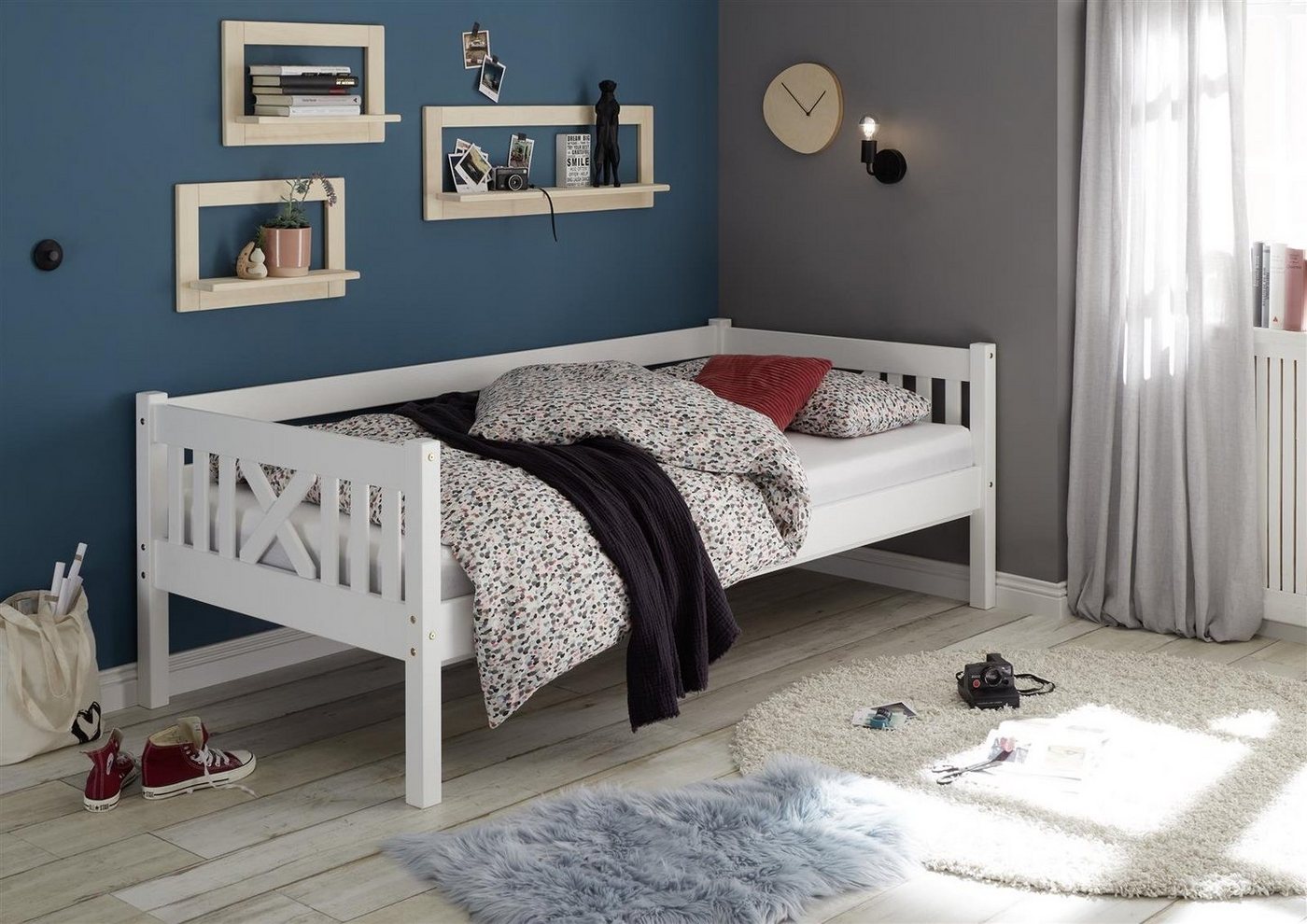 möbelando Bett Toulouse, Modernes Bett aus Kiefer Massivholz in Weiß, gewachste Oberfläche. Liegefläche 90 x 200 cm. Breite 210 cm, Höhe 71 cm, Tiefe 98 cm von möbelando