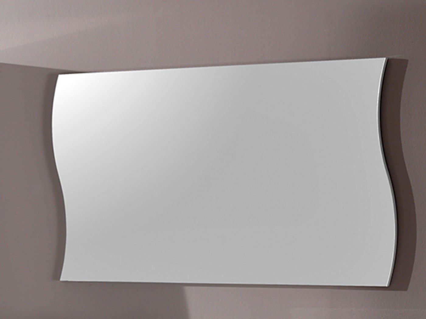 möbelando Wandspiegel Onda, Moderner Spiegel. Breite 101 cm, Höhe 60 cm, Tiefe 2 cm. von möbelando