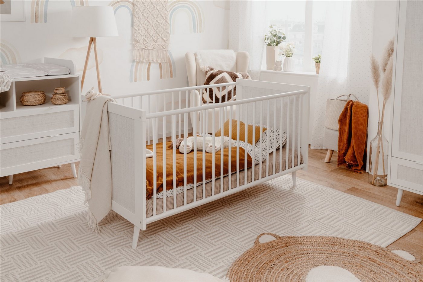 möbelvita Babybett Babybett Mila 66B weiß / Dekor Rafia Geflecht weiß möbelvita Babybett Babybett Mila 66B weiß / Dekor Rafia Geflecht weiß von möbelvita