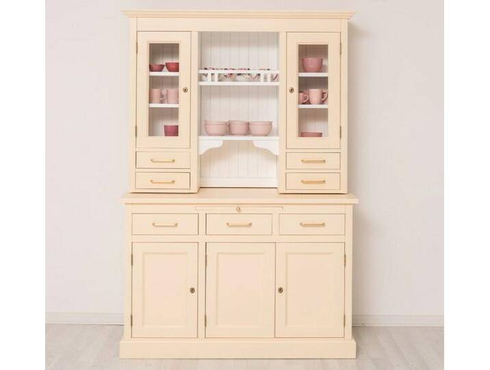 Küchenbuffet in warmen Farben Eierschale und Weiß Küchenbuffet in warmen Farben Eierschale und Weiß von moebro