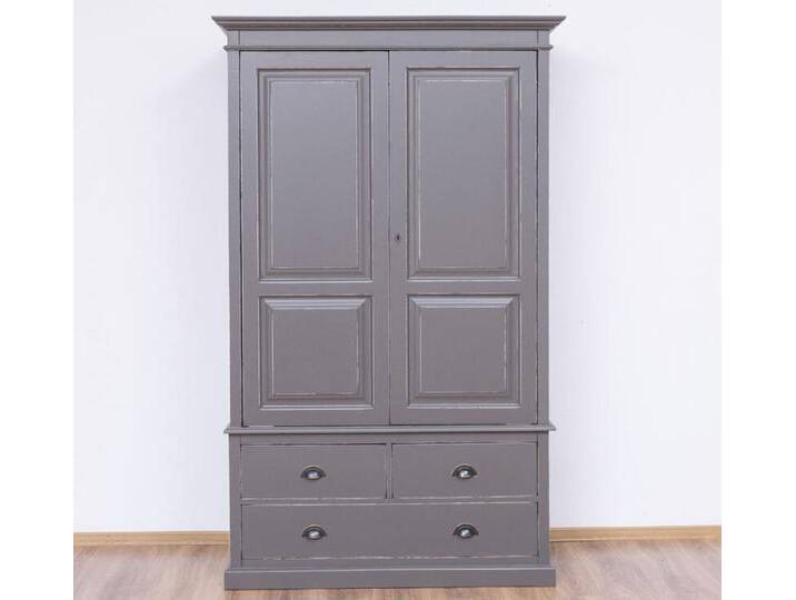 Landhaus-Kleiderschrank im Antiklook - aschbraun von moebro