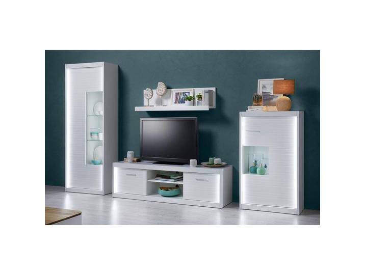 Wohnwand in Weiß inkl. Beleuchtung von mömax
