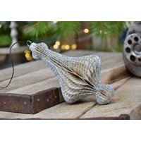Bienenwaben-Weihnachtspapier-Ornamente, Handgemachte Christbaumkugeln von moffka