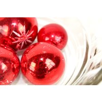 4 Antike Weihnachtsbaumkugeln | Rot Glas Vintage von monamievintageDE