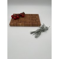 Handgemachtes Stirnholz-Schneidebrett - Qualität, Die Man Sieht Und Spürt Handgemachtes Stirnholz-Schneidebrett - Qualität, Die Man Sieht Und Spürt von montafoncrafts