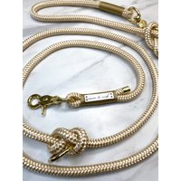 Beige/Gold Hundeleine/Tauleine/Seil „Pure" Mit Taupe Umwickelung Und Gold Scherenkarabinern, Verschiedene Größen Farben Wählbar von moonandneck