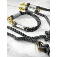 Grau Halsband/Leine Set „Ash" Mit Hellgrau Umwickelung Und Gold Karabiner von moonandneck