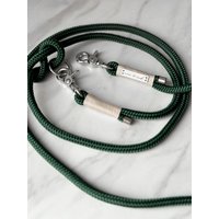 Grüne Hundeleine/Tauleine Mit Silber Karabinern, Verschiedene Größen Und Farben Wählbar | Paracord & Microcord Grüne Hundeleine/Tauleine Mit Silber Karabinern, Verschiedene Größen Und Farben Wählbar | Paracord & Microcord von moonandneck