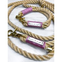Halsband/Leine Set „Sweetie" Mit Pinker Umwickelung Und Gold Karabiner - Verschiedene Größen Halsband/Leine Set „Sweetie" Mit Pinker Umwickelung Und Gold Karabiner - Verschiedene Größen von moonandneck