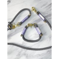 Schwarz/Weiß Halsband/Leine Set „Random" Mit Lila Umwickelung Und Gold Karabiner - Verschiedene Größen von moonandneck
