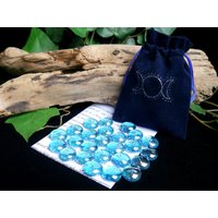 Blaue Mond Runen Mit Blauem Samt Dreifachmond Tasche Und Gießanleitung 25 Hexen Yule Geschenk Blaue Mond Runen Mit Blauem Samt Dreifachmond Tasche Und Gießanleitung 25 Hexen Yule Geschenk von moongoddessgardenart