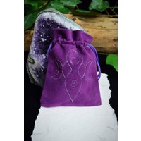 Runen Tasche Kristall Aufbewahrungsbeutel Göttin Und Mond Hand Verzierte Samt Hexerei Altar Werkzeug Pagan Wicca von moongoddessgardenart