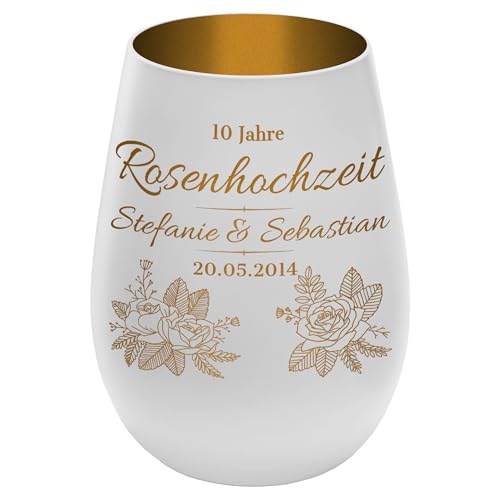 Windlicht mit Gravur ''10 Jahre Rosenhochzeit'' - Weiß/Gold - Glas Teelichthalter personalisierbar mit Wunschtext - Geschenk zu Valentinstag Hochzeit Verlobung Jahrestag Windlicht mit Gravur ''10 Jahre Rosenhochzeit'' - Weiß/Gold - Glas Teelichthalter personalisierbar mit Wunschtext - Geschenk zu Valentinstag Hochzeit Verlobung Jahrestag von mtb more energy