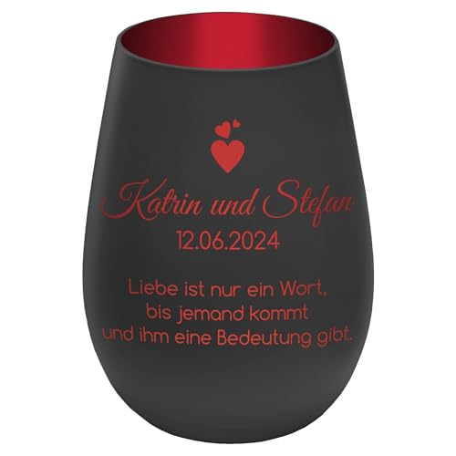 Windlicht mit Gravur ''In Love'' - Schwarz/Rot - personalisierbarer Glas Teelichthalter mit Namen, Daten, Wunschtext - Höhe 12 cm - Geschenk zu Valentinstag Hochzeit Verlobung Jahrestag von mtb more energy