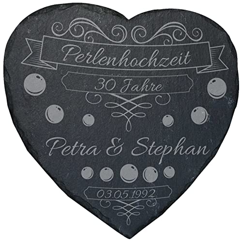 mtb more energy Personalisierbare Schiefertafel Herz ''30 Jahre Perlenhochzeit'' - individuell anpassbar - 25x25cm - Laser Gravur auf Schieferherz - Hochzeit Geschenk von mtb more energy