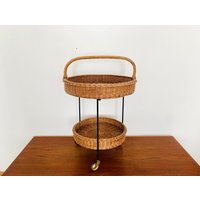 Lovely Mid-Century Modern Wicker Tea Trolley Or Bar Cart | 1950S von mucdesign