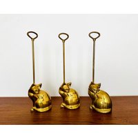 Set Of 3 Mid-Century Modern Brass Door Opener Cats | 1960S von mucdesign