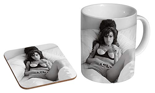Amy Winehouse BW Keramik-Kaffeetasse + Untersetzer Geschenk-Set ... von mugmart