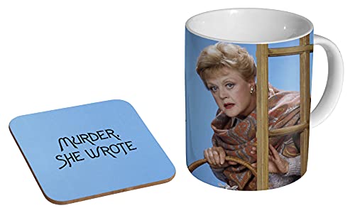 Tasse und Untersetzer aus Keramik mit Aufschrift „Murder She Wrottee“ von mugmart