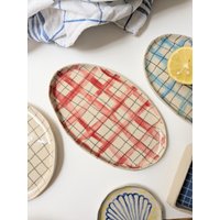 Rot-Schwarz Karierte Tischtuchschale Aus Keramik, Handgefertigt Und Handbemalt, Einzelstück von mumuinparis