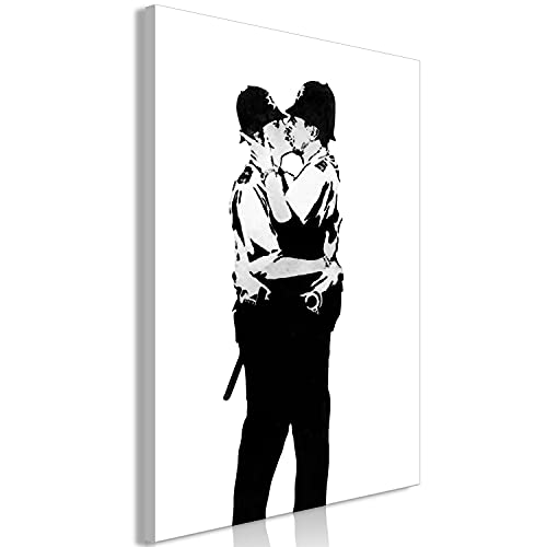 murando - Bilder Banksy Kissing Coppers 80x120 cm Vlies Leinwandbild 1 tlg Kunstdruck modern Wandbilder XXL Wanddekoration Design Wand Bild - Polizei Kuss Love h-C-0146-b-a von murando