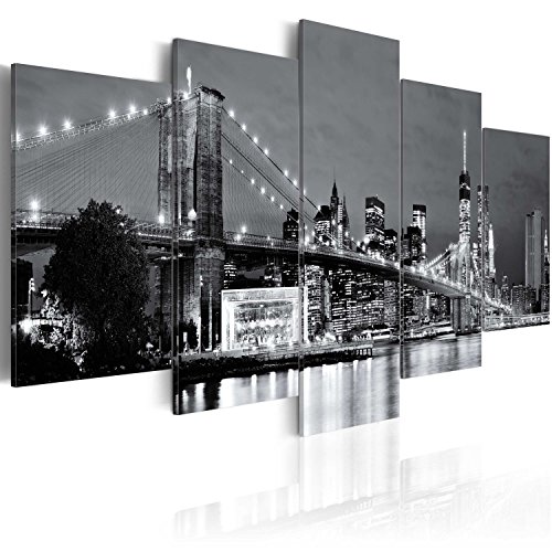 murando - Wandbilder XXL New York 200x100cm 5 tlg - Wand Deko Leinwand Bilder Groß Wanddeko Wohnzimmer Schlafzimmer Kunstdrucke - City Brooklyn Bridge Brücke Stadt Nacht Panorama grau murando - Wandbilder XXL New York 200x100cm 5 tlg - Wand Deko Leinwand Bilder Groß Wanddeko Wohnzimmer Schlafzimmer Kunstdrucke - City Brooklyn Bridge Brücke Stadt Nacht Panorama grau von Cuadros B&D XXL