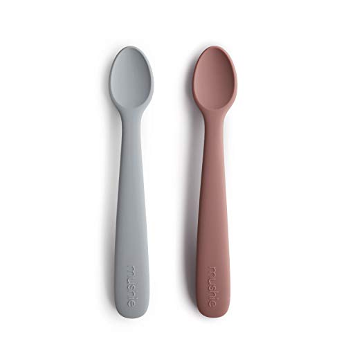 Mushie 2er Set Babylöffel für Kinder | BPA-freier Silikonlöffel | Löffel Spülmaschinenfester Fütterlöffel | Langlebiges Zubehör für Kleinkinder | Stone/Cloudy Mauve von mushie