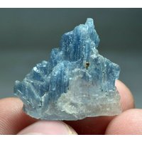 21 Ct Ungewöhnliches Transparentes Geätztes Vorobyevit Beryll Rosterit Kristall Mit Pyrit von mussaminerals