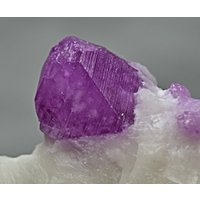 81 Gramm Natürliches Rubin Kristall Exemplar Aus Jigdalik Afghanistan von mussaminerals