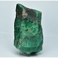 Natürlicher Smaragd Kristall Kombiniert Mit Pyrit 32 Karat von mussaminerals