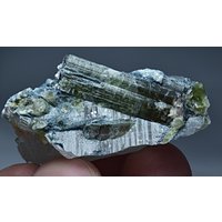 Natürlicher Turmalin Kristall Auf Quarz Matrix 176 Karat von mussaminerals