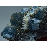 Seltene Vorobyevit Beryll Rosterit Kristalle Mit Quarz Cluster Auf Feldspat 151 Crat von mussaminerals