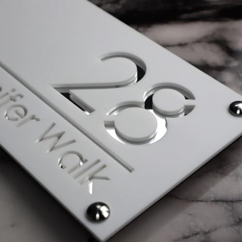 Hausnummernschild mit Laserschnitt, personalisierbar, modernes Hausnummernschild, modernes 3D-Acryl, personalisierbar, Weiß / silberfarben Hausnummernschild mit Laserschnitt, personalisierbar, modernes Hausnummernschild, modernes 3D-Acryl, personalisierbar, Weiß / silberfarben von mxn