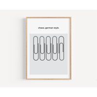 Büro Poster Deko | Geschenk Für Kollegen Homeoffice Arbeitsplatz Arbeitszimmer Mobiles Arbeiten Chaos German Style Büro Poster Deko | Geschenk Für Kollegen Homeoffice Arbeitsplatz Arbeitszimmer Mobiles Arbeiten Chaos German Style von myPrintyDE