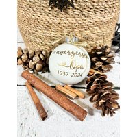 Christbaumkugel | Mama Papa Oma Opa Unvergessen Andenken Erinnerung Verstorbene Weihnachtskugel 8 cm Personalisiert von naehdesigns