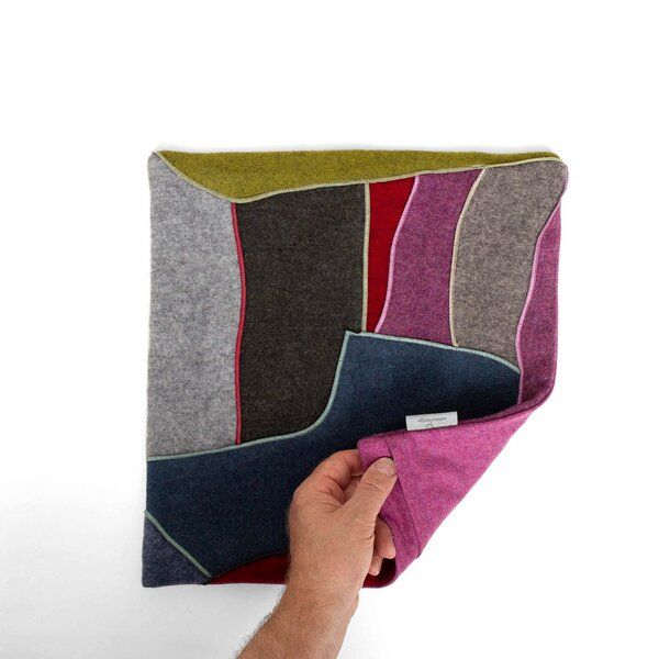 nahtur-design Dekokissen "zero-waste" aus kuscheliger Schurwolle | Unikate nahtur-design Dekokissen "zero-waste" aus kuscheliger Schurwolle | Unikate von nahtur-design