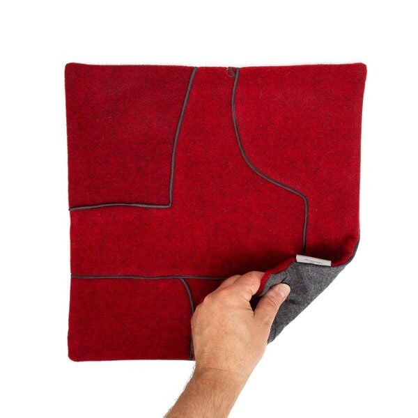 nahtur-design Dekokissen "zero-waste" aus kuscheliger Schurwolle | Unikate nahtur-design Dekokissen "zero-waste" aus kuscheliger Schurwolle | Unikate von nahtur-design