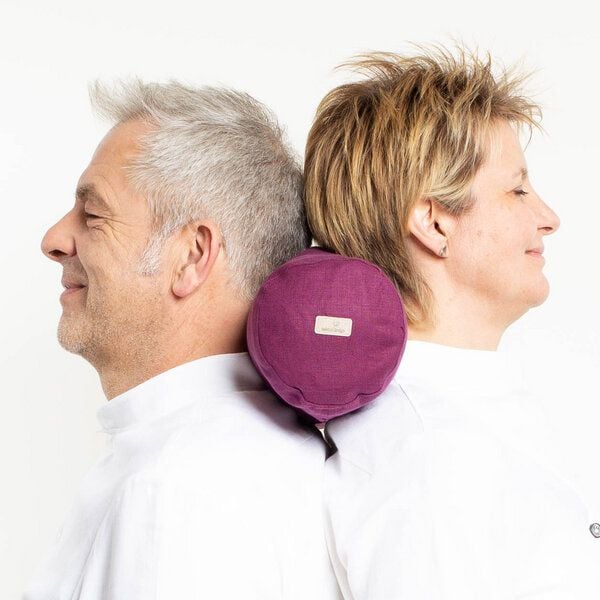 nahtur-design Nackenrolle mit Bezug aus 100% Leinen und Füllung mit Merinowolle oder Dinkelspelz nahtur-design Nackenrolle mit Bezug aus 100% Leinen und Füllung mit Merinowolle oder Dinkelspelz von nahtur-design