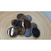Halbkugeln Aus Tigerauge Halbkugeln Aus Tigerauge von naturalmysticsu