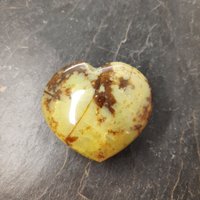 Besonderes Herz Aus Grünem Opal Besonderes Herz Aus Grünem Opal von naturalmysticsu