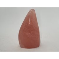 Hübsche Skulptur Aus Rosenquarz Besonderes Dekorationsobjekt Hübsche Skulptur Aus Rosenquarz Besonderes Dekorationsobjekt von naturalmysticsu