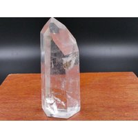 Schöne Bergkristallspitze Mit Standfläche Schöne Bergkristallspitze Mit Standfläche von naturalmysticsu