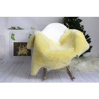 Gelbes Schaffell | Teppich 100% Natürlich Gelbes Schaffell | Teppich 100% Natürlich von naturalsheepskin