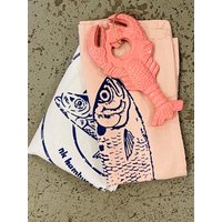 Geschirrtuch Rosa Nkhamburg Hamburg Fisch Motiv Blau Baumwolle Siebdruck Moin Souvenir Mitbringsel Hochwertig Ausgefallen Modern von nkhamburg