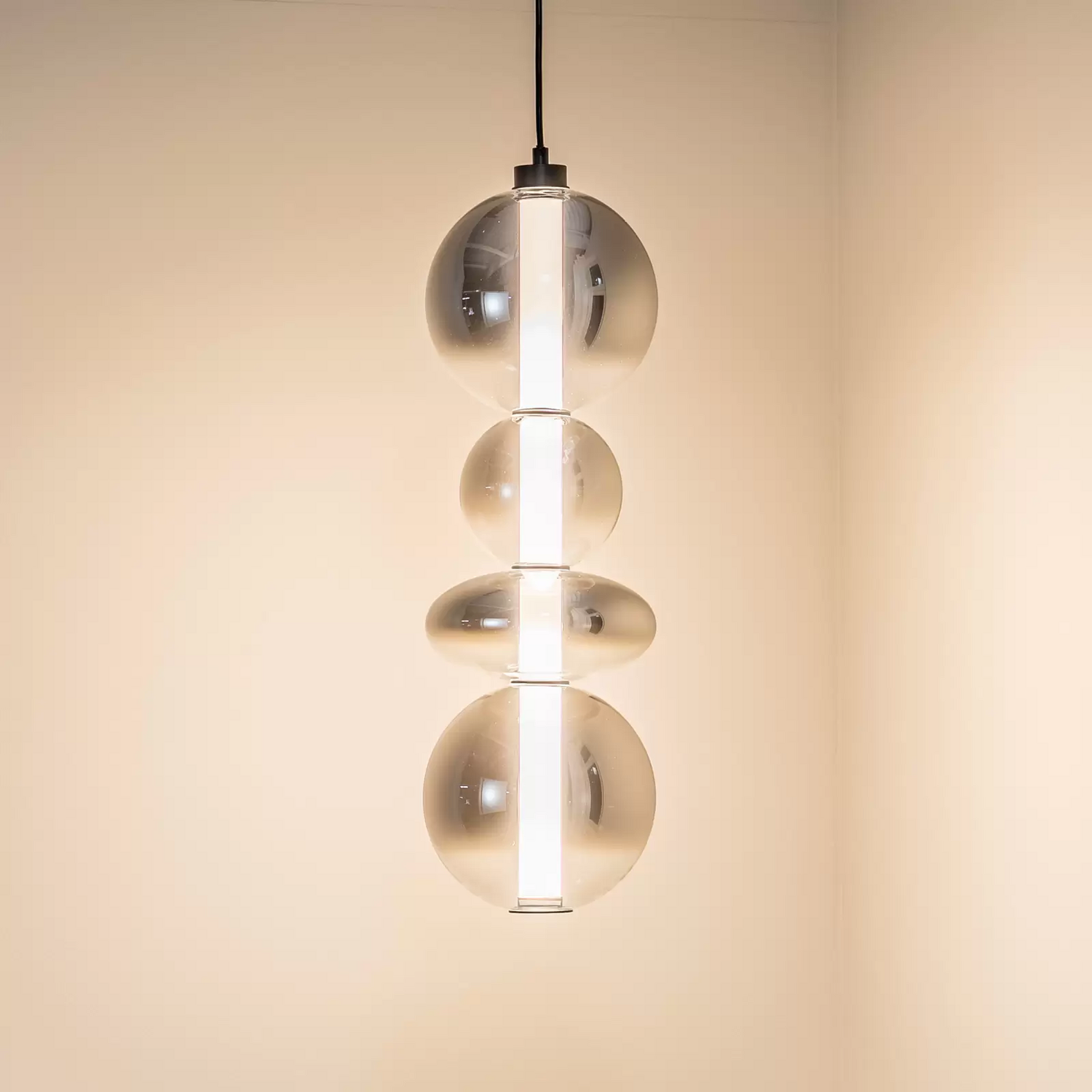 LED-Hängeleuchte Daphne Glas grau-transparent Höhe 62 cm Deckenlampe Lampe Spot LED-Hängeleuchte Daphne Glas grau-transparent Höhe 62 cm Deckenlampe Lampe Spot von no name