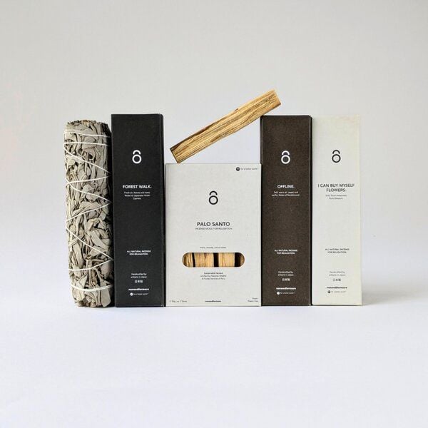 noneedformore Stillness: Räucherstäbchen Set Sandelholz Wald Duft Hinoki Pflaumenblüte Palo Santo Weißer Salbei von noneedformore