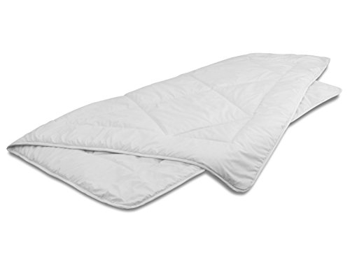 npluseins erstklassiges Steppbett für erholsamen und gesunden Schlaf - erhältlich als Ganzjahresbettdecke in 3 verschiedenen Größen, 135 x 200 cm von npluseins